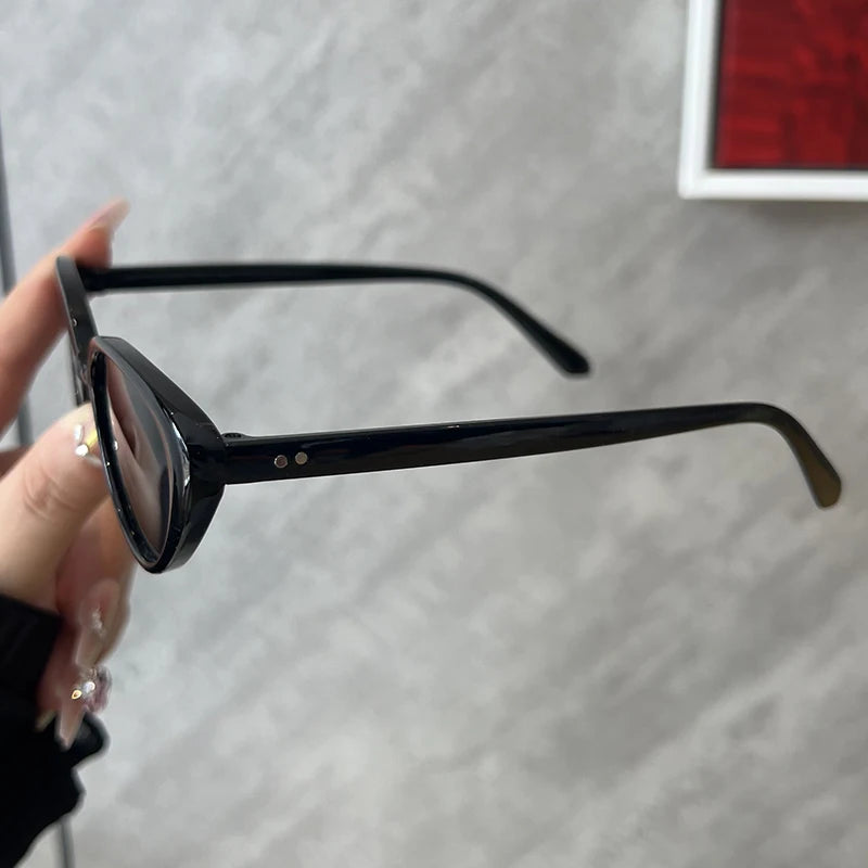 2pcs Retro Small Cat Eye Sunglasses for Women Men Rivet Design Fashion