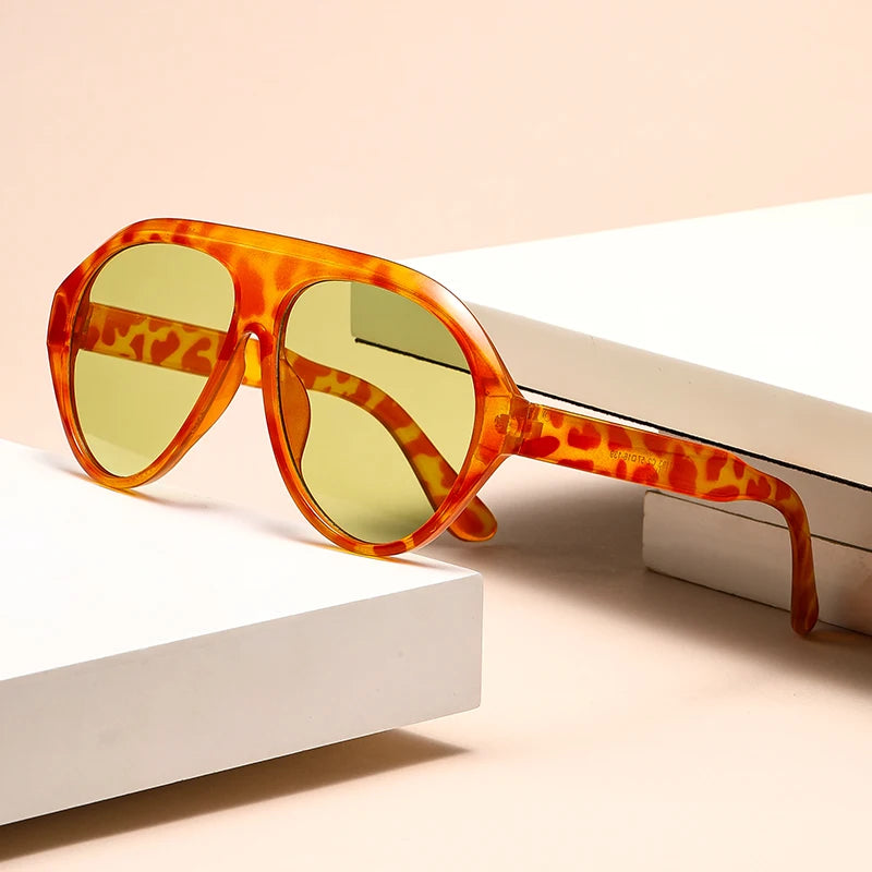 Fashionable Large-frame Pilot Sunglasses With Sun Protection And Retro