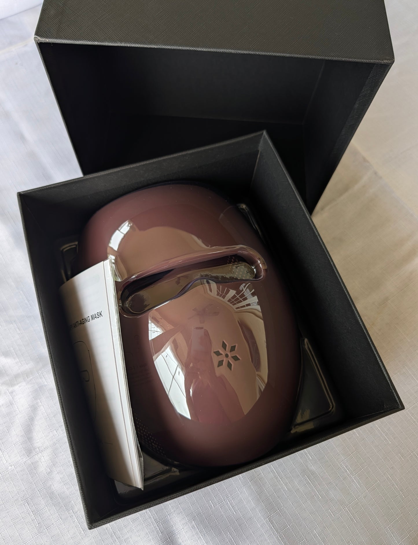 3D Phototherapy Anti-Aging Mask & Tachyphoton Neck Sculpting System